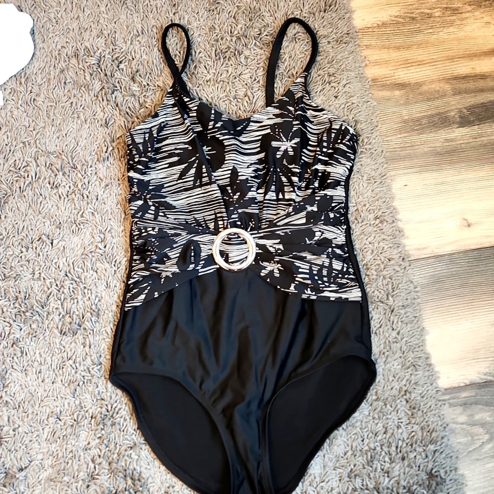Bathing suit